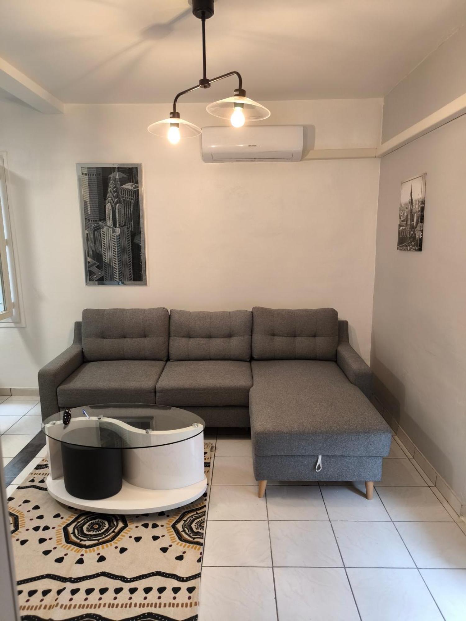 F1 200 Metre De La Gare Apartman Perpignan Kültér fotó