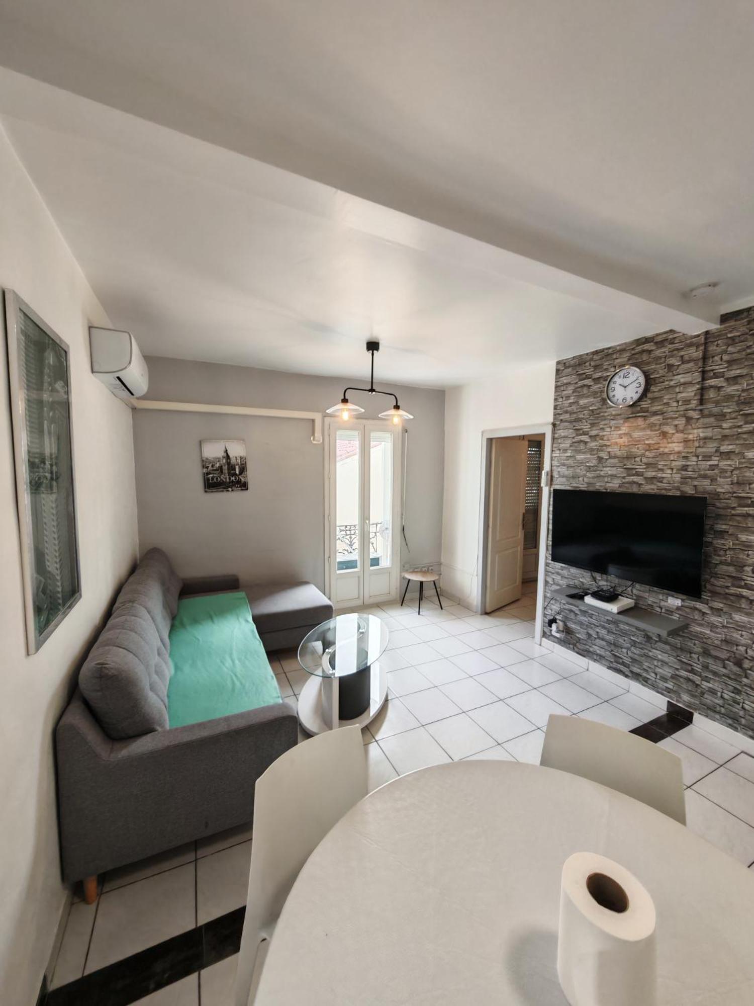 F1 200 Metre De La Gare Apartman Perpignan Kültér fotó
