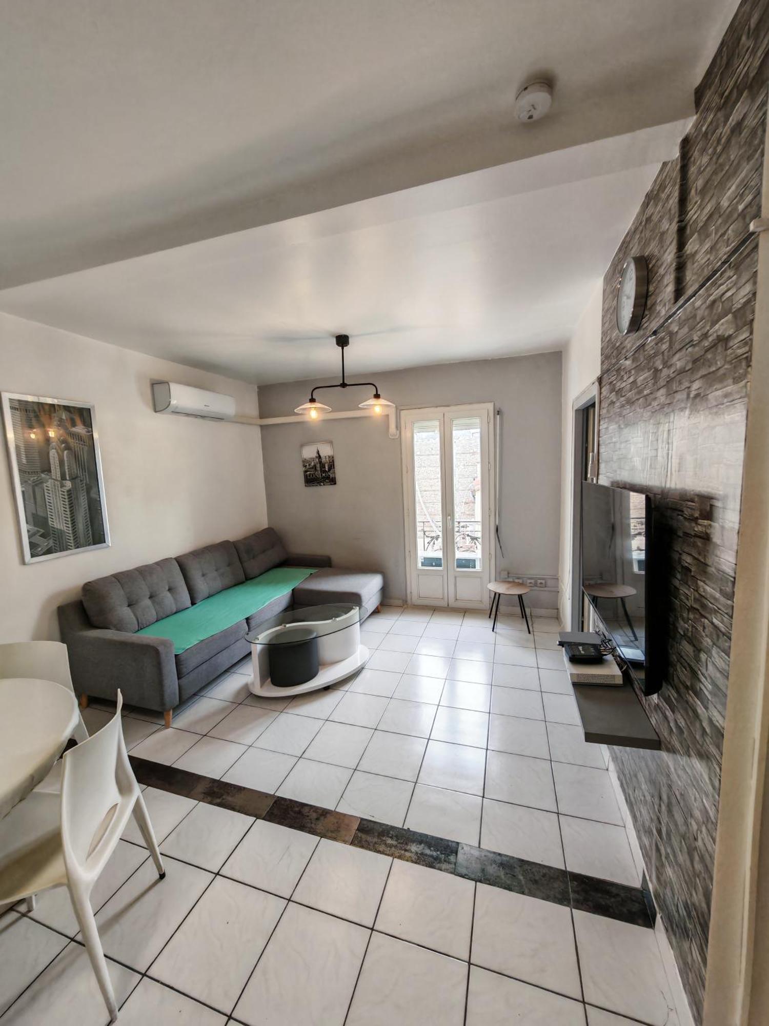 F1 200 Metre De La Gare Apartman Perpignan Kültér fotó